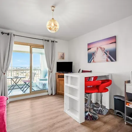 T2 Dans Arboree Apartment
