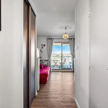 T2 Dans Arboree Apartman *