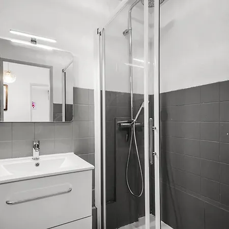 T2 Dans Arboree Apartment *